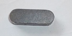 Nutenstein; Passfeder 
B 8mm H 7mm L 25mm
